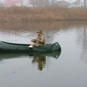 лодка из стеклопластика типа каноэ