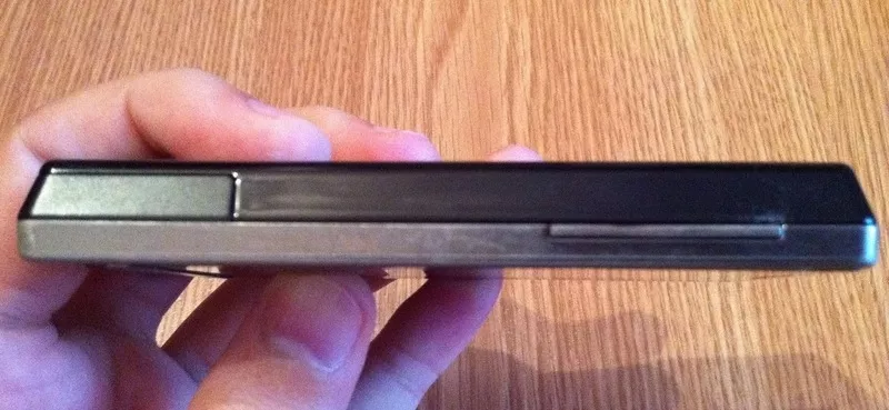 Продам коммуникатор HTC DIAMOND 2 + 4Gb карта памяти 4