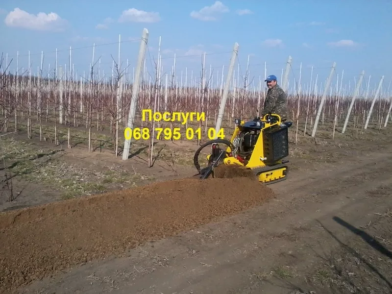 Услуги траншеекопателя,  баровая машина,  бара,  Полтава