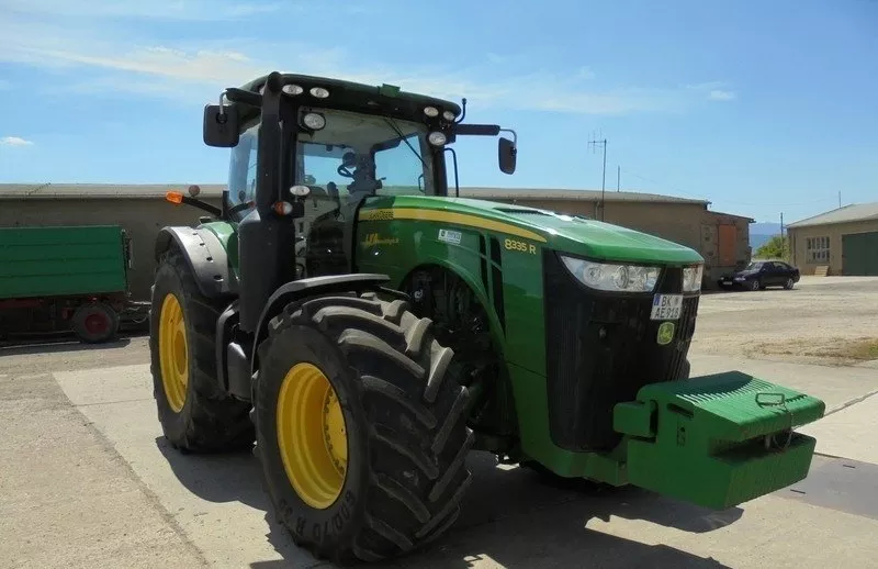 трактор колесный John Deere 8335R Год выпуска 2013 Наработка 5800 м/ч