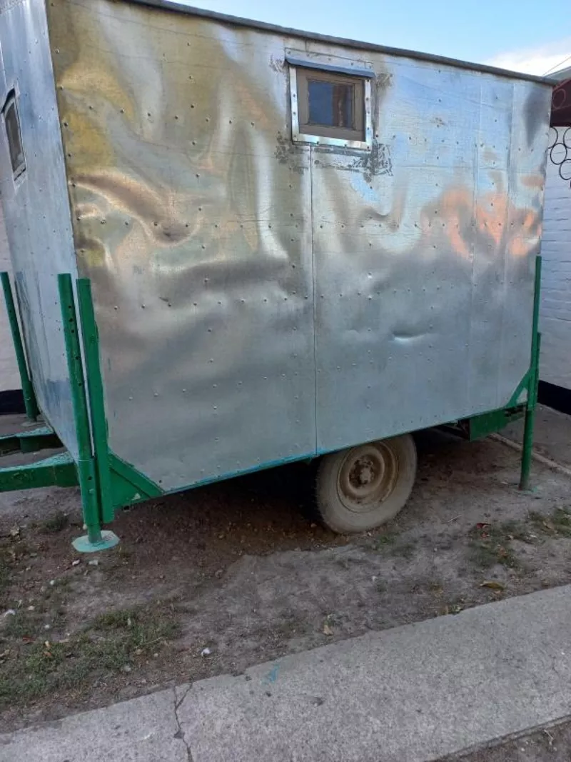 Будинок на колесах для кочівлі пасічника 2